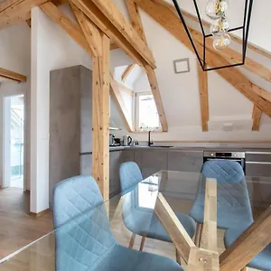 https://bright-spacious-loft-in-the-heart-of-old-town.hotels-in-ljubljana.com