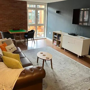 https://modern-stylish-studios-at-student-roost-corner-house-in.yorkshirehotels.net