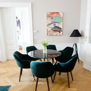 https://the-flats-apartments-urania.vienna-besthotels.com